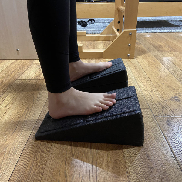 Adjustable Incline Support Block with Angled Stand Platform for Balance Mobility and Strength Training