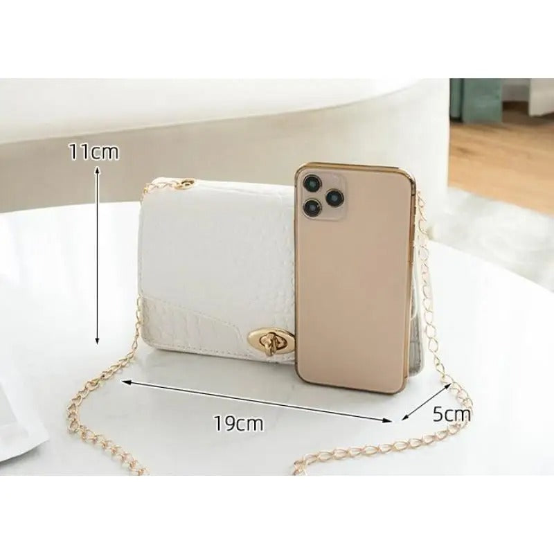 Women Large Capacity Handbag Buckle Detail Adjustable Strap Shoulder Crossbody Bag