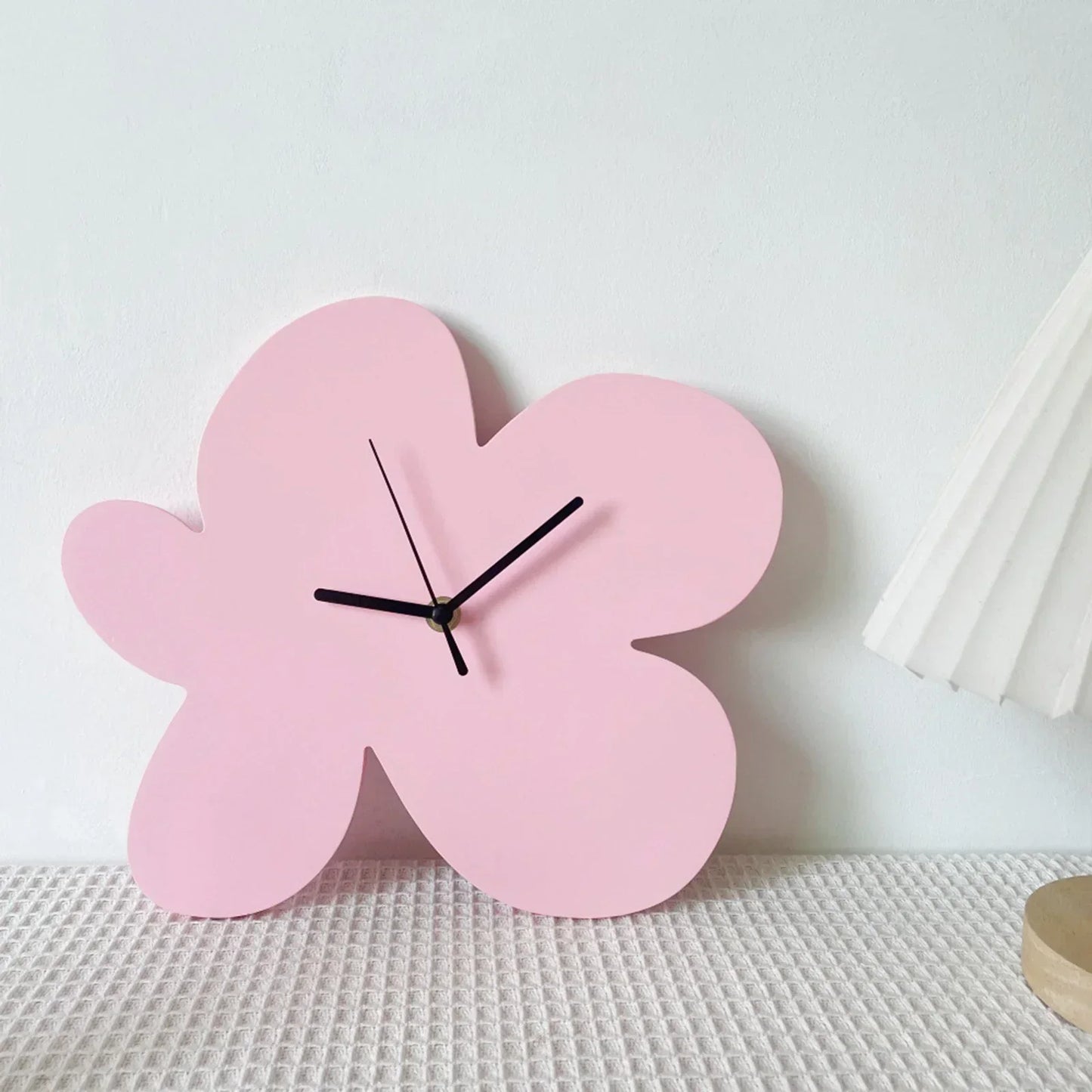 Floral Decorative Wall Clock Artistic Modern Home Decor Flower Design Elegant Wall Art Timepiece