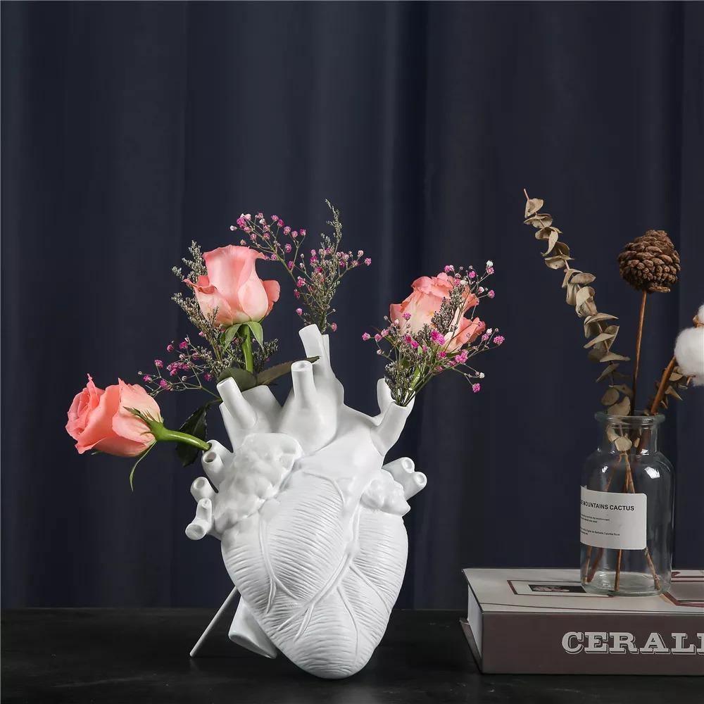 Heart Anatomy Vase Resin Decorative Sculpture Artistic Accent