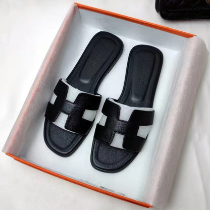 Luxury Flat Women Slippers Cut Out Design Slip On Comfort