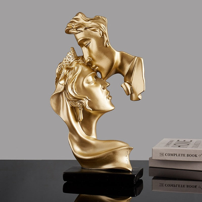 Romantic Couple Kiss Sculpture Modern Love Statue Decorative Figurine for Living Room Home Decor