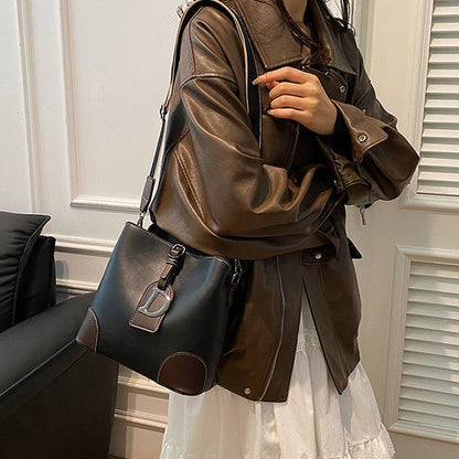 Vintage Leather Crossbody Shoulder Bag for Women Stylish Retro Handbag with Adjustable Strap