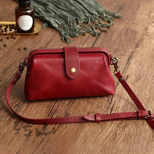 Women’s Lightweight Shoulder Bag Elegant Crossbody Handbag with Adjustable Strap